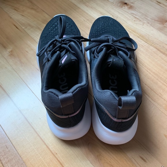 Adidas Edgebounce - Picture 2 of 3